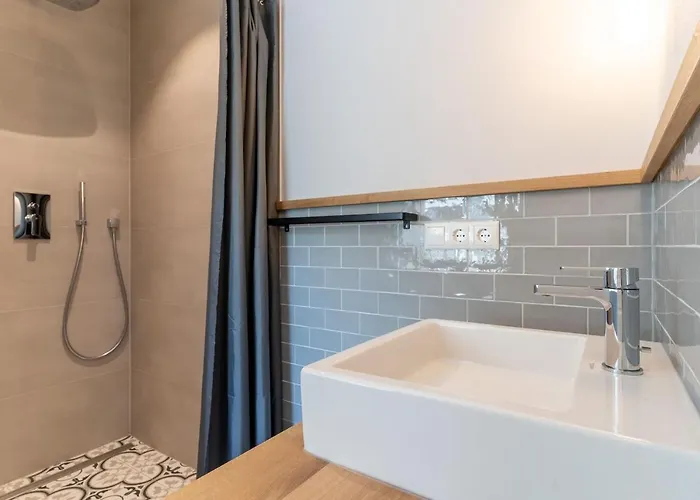 Reetdachhaus Unter Reet Reetdachhaus Unter Reet I *